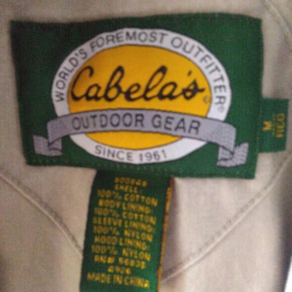 Very nice Cabelas fishing jacket - Picture 2 of 3